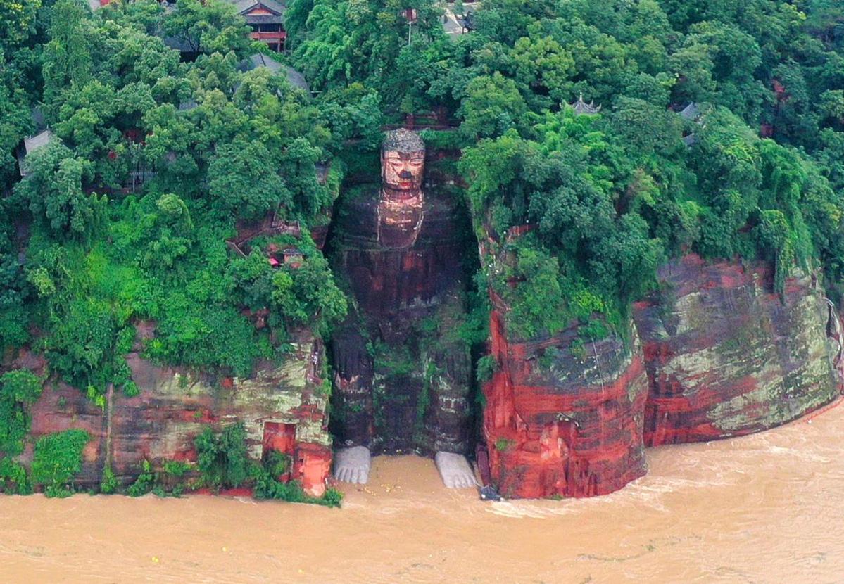 四川洪水最新通报，探索自然美景之旅，寻找内心平静之路