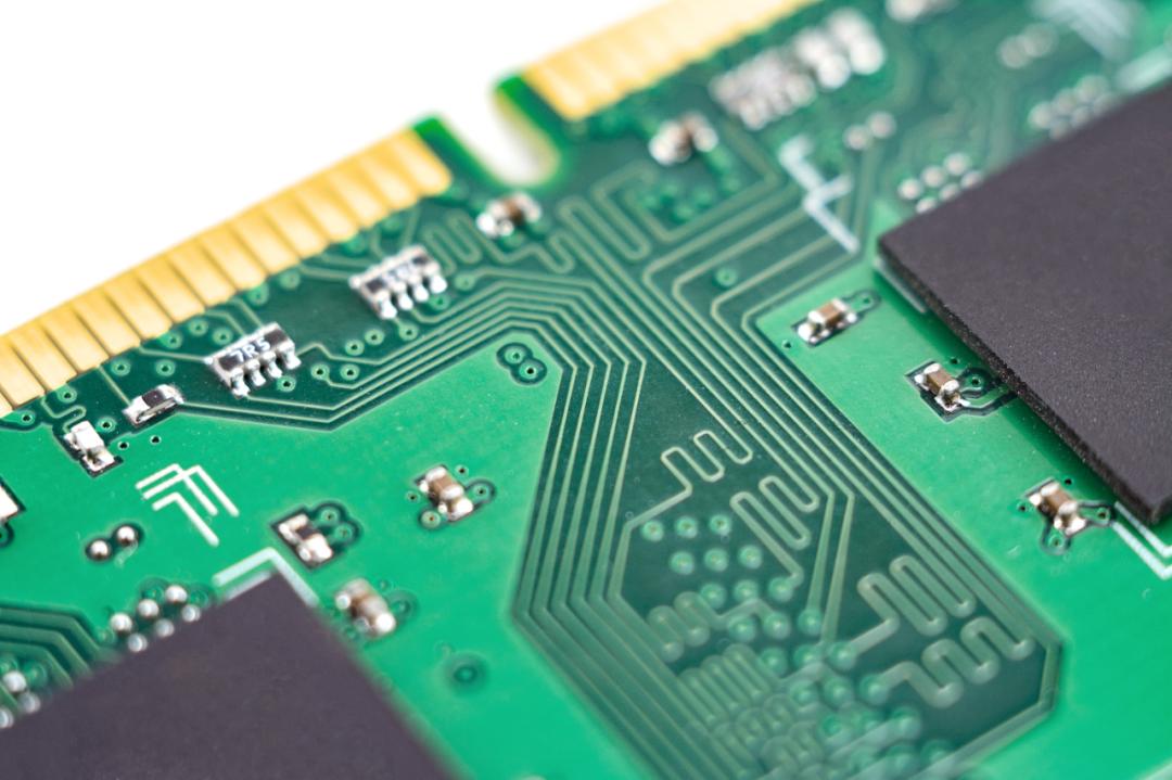 集成电路芯片最新动态,挑战与机遇并存,自信成就共舞新时代