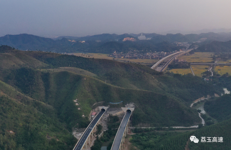 最新荔玉高速公路建设进展及其影响概述