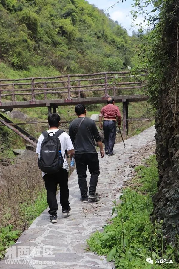 地痞街区探索之旅,自然美景中的内心平和与喜悦寻找记