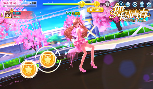 炫舞搭配最新风尚,舞动友情的温馨日常体验