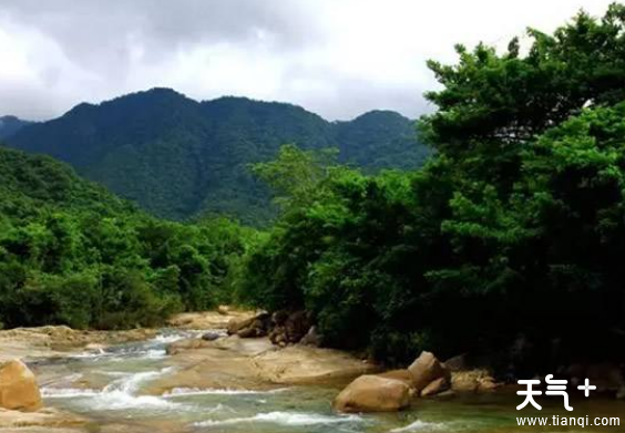 镜岭水库,最新动态与水库边的温馨故事,欢笑与友情的交织地