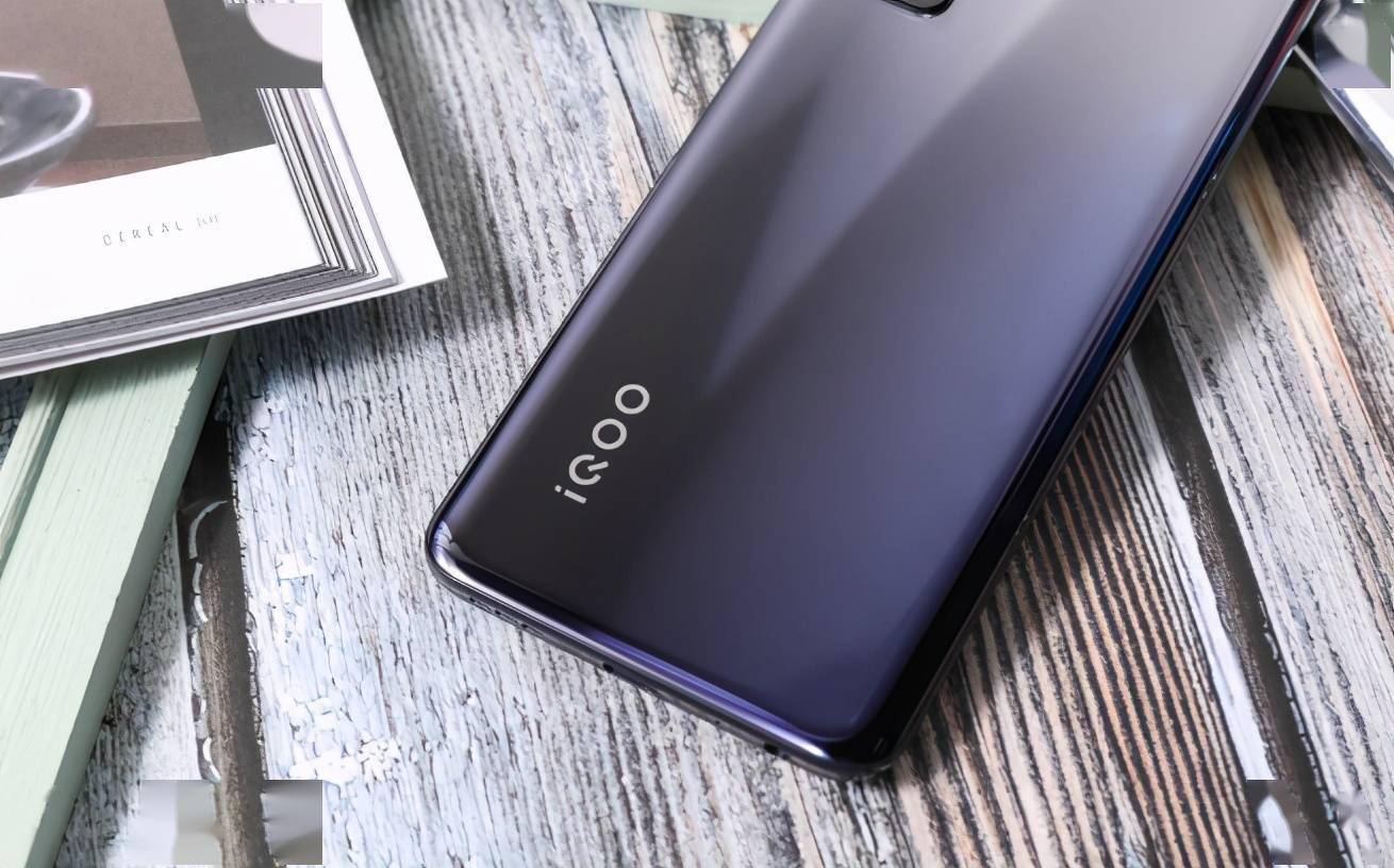 OPPO最新款手机价格及友情纽带下的温馨日常