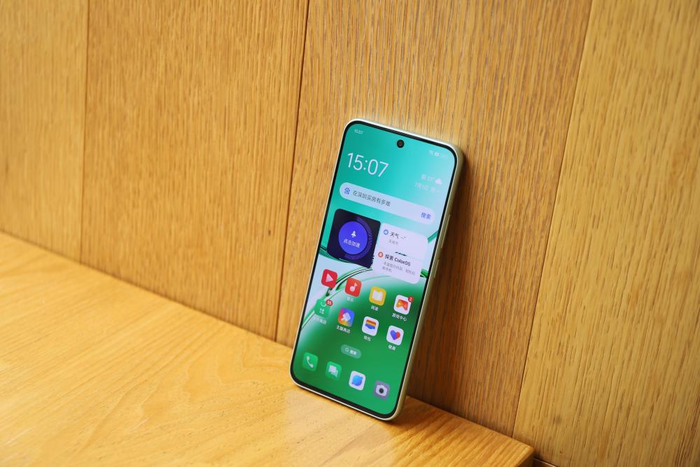 OPPO最新款手机价格及友情纽带下的温馨日常