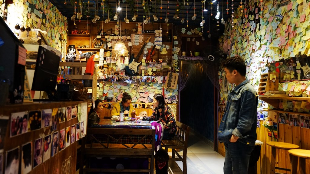 DW最新版本探秘,小巷特色小店中的隐藏宝藏