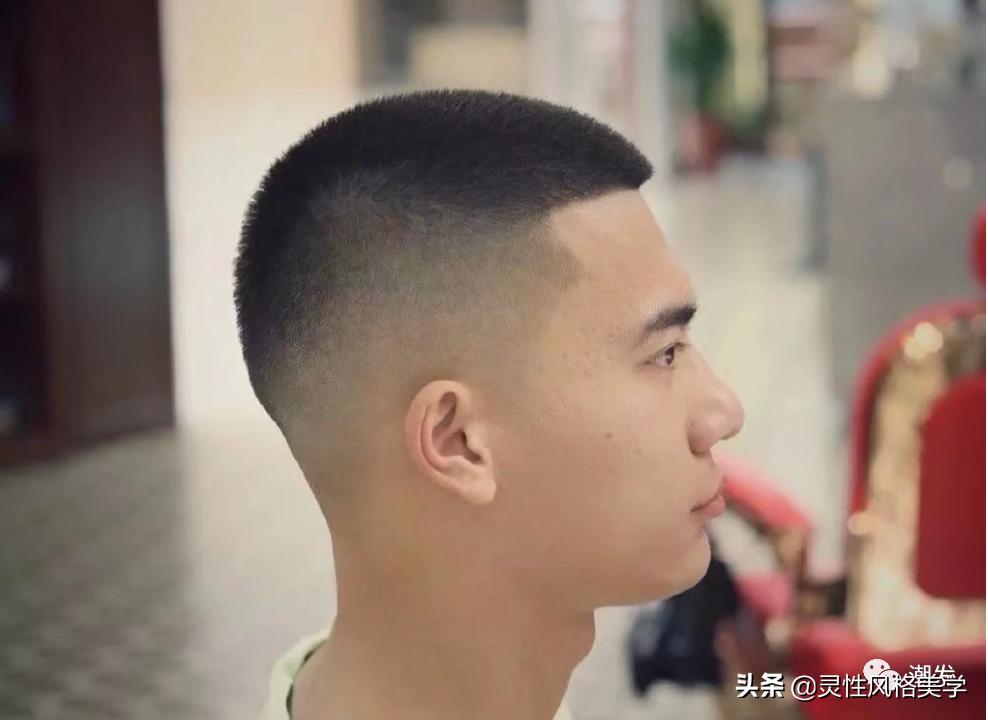 引领时尚风潮的发型趋势,最新潮发型大揭秘