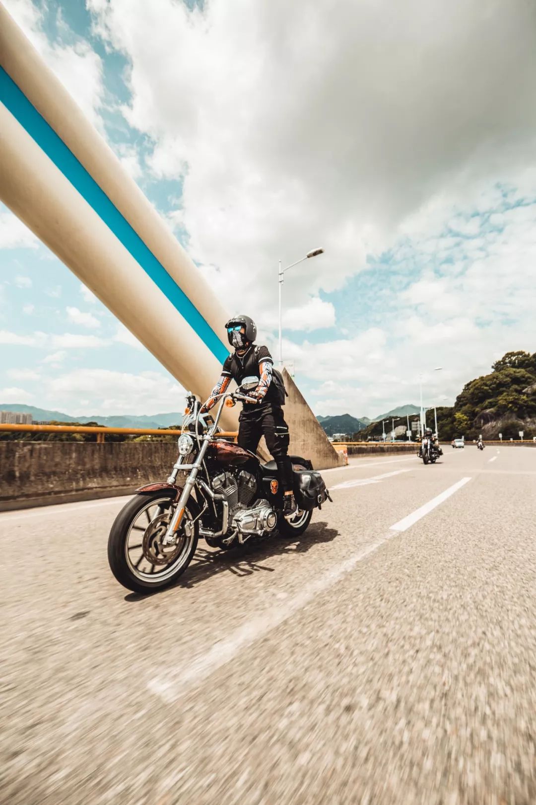 探索小巷深处的宝藏,最新摩托车之旅启程