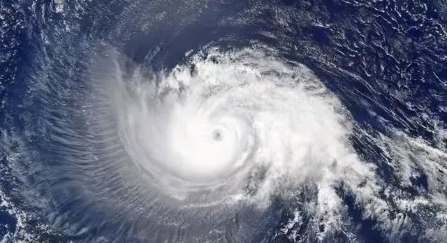 台风来袭,探寻内心的宁静之地