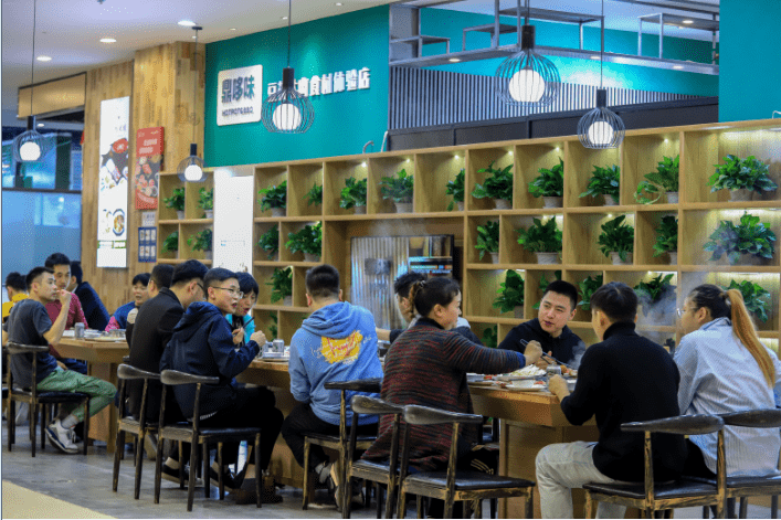 最新银行排名与小巷中的美食秘境探索,特色小店的独特魅力