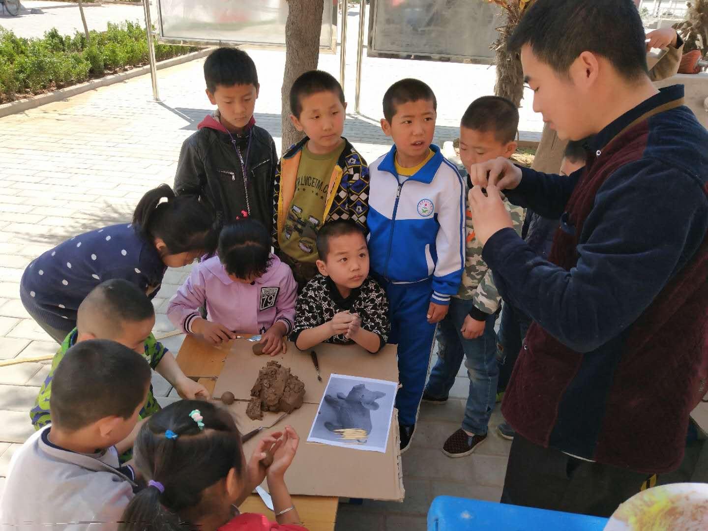 阳光下的温暖日常,一场趣味横生的独特经历作文(最新范文)