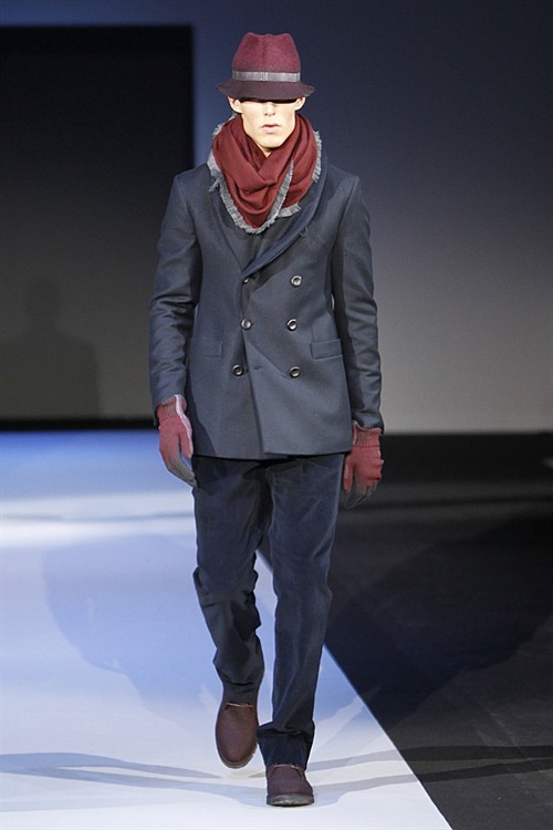阿玛尼最新款男冬装,时尚保暖融合,展现都市精英风采