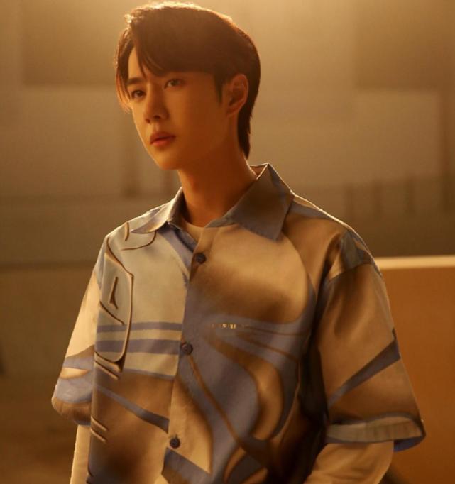 冰雨火王一博,燃烧自我,照亮未来的励志之光