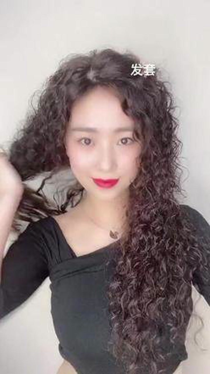 最新卷发短发趋势,变化之美,自信之光闪耀登场