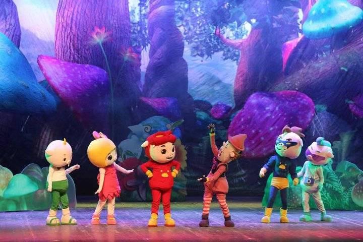 最新热播小甜剧,科技新品盛宴,未来生活甜蜜触手可及!