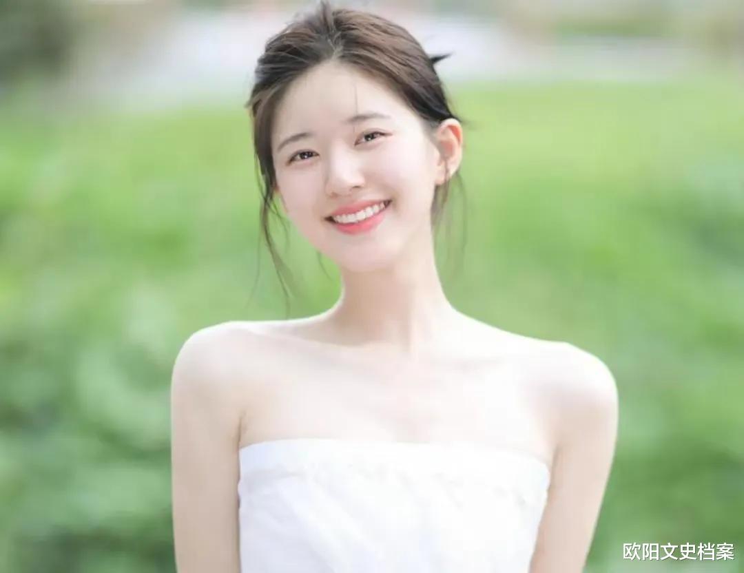 赵露思最新路透引发关注,探讨演员私生活曝光现象