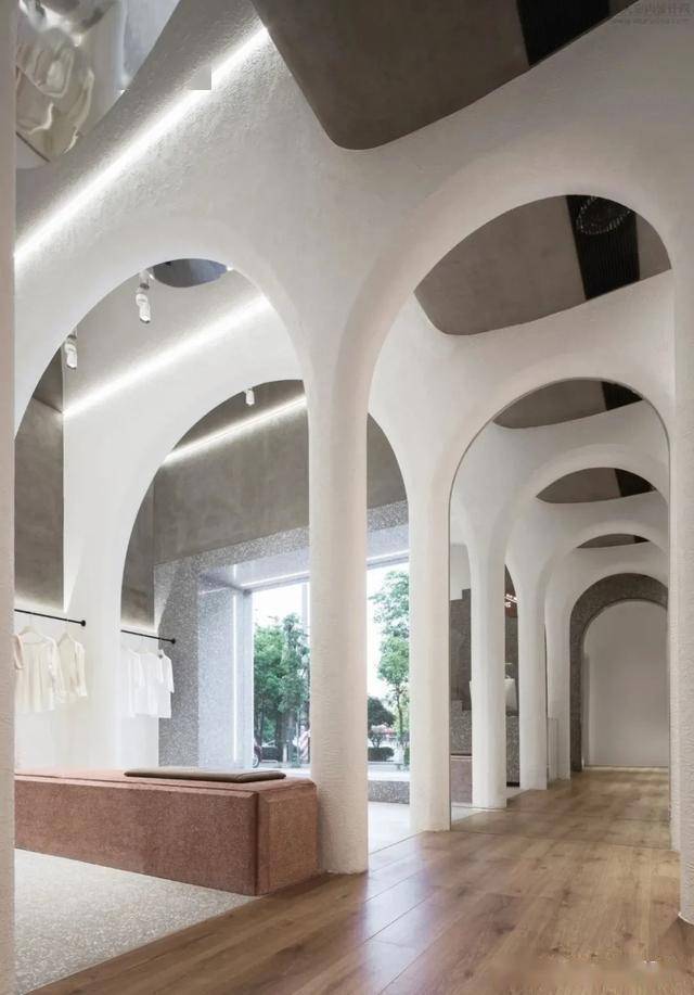 女装店最新流行收银台,自然美景与心灵之旅的完美结合