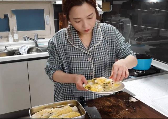 韩国文在寅最新事件揭秘,小巷中的美食宝藏探索