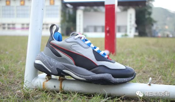 莆田最新版本鞋，时尚双刃剑效应揭秘