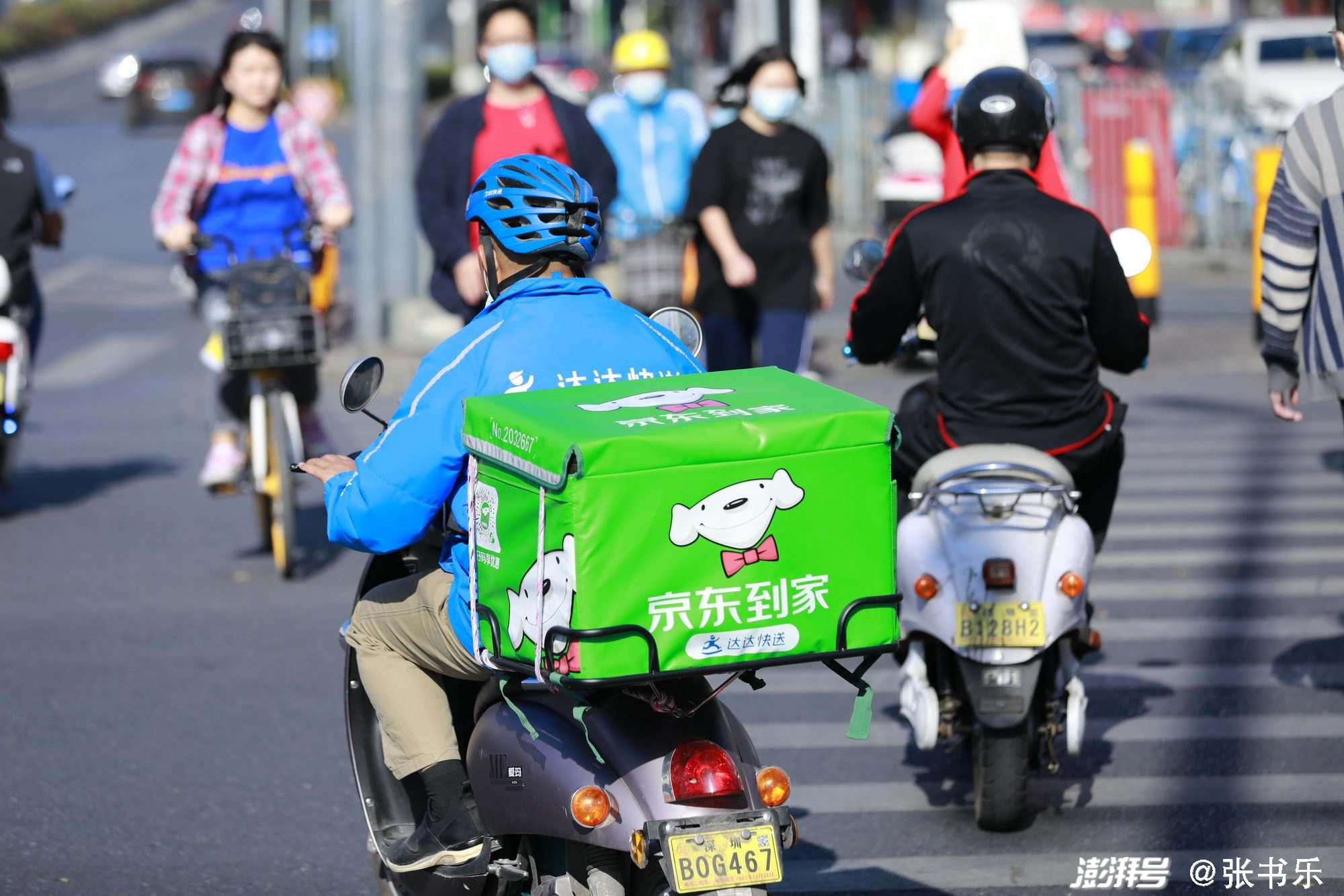 阿里与美团最新动态揭秘,小巷风情中的隐藏之宝