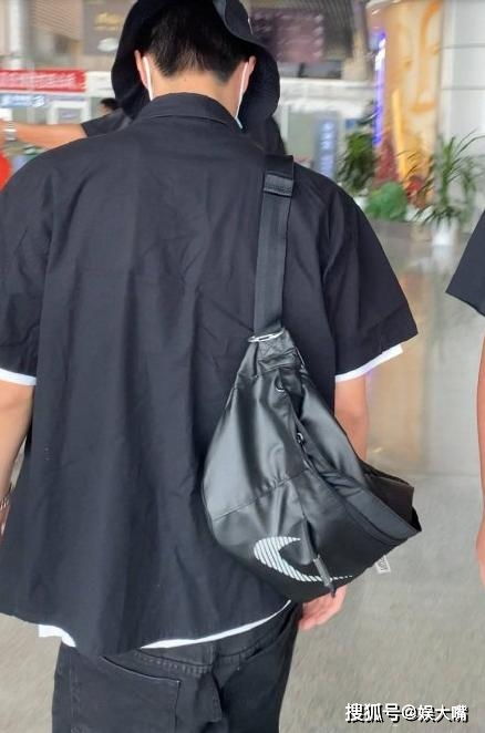 王一博最新热搜换包揭秘,时尚潮流的新动态引领者