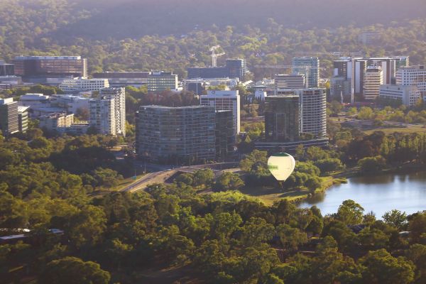 澳大利亚中国最新外媒探访美食秘境,小巷深处的独特风味美食宝藏