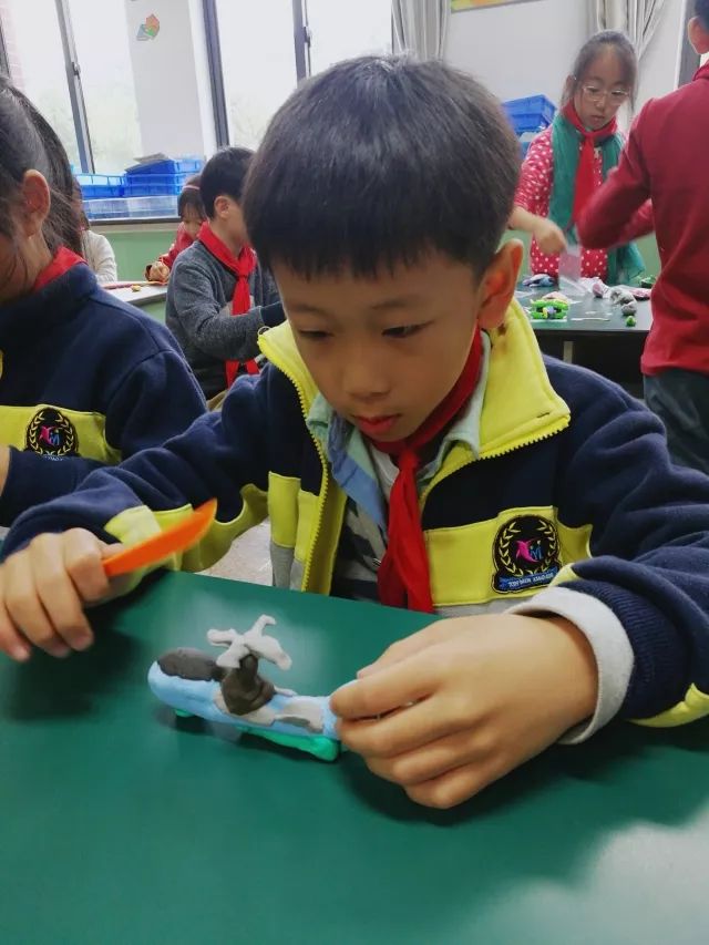 最新科技快讯,前沿动态与个人见解,深度解读1024快播资讯