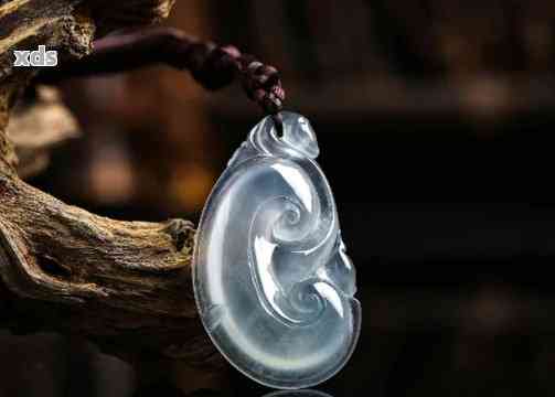 冰种翡翠如意吊坠价格详解,购买指南与价格解析