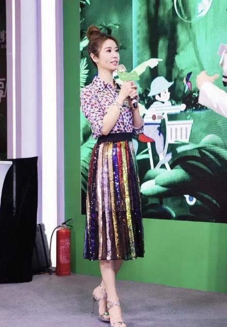 林心如丸子造型惊艳时尚圈!