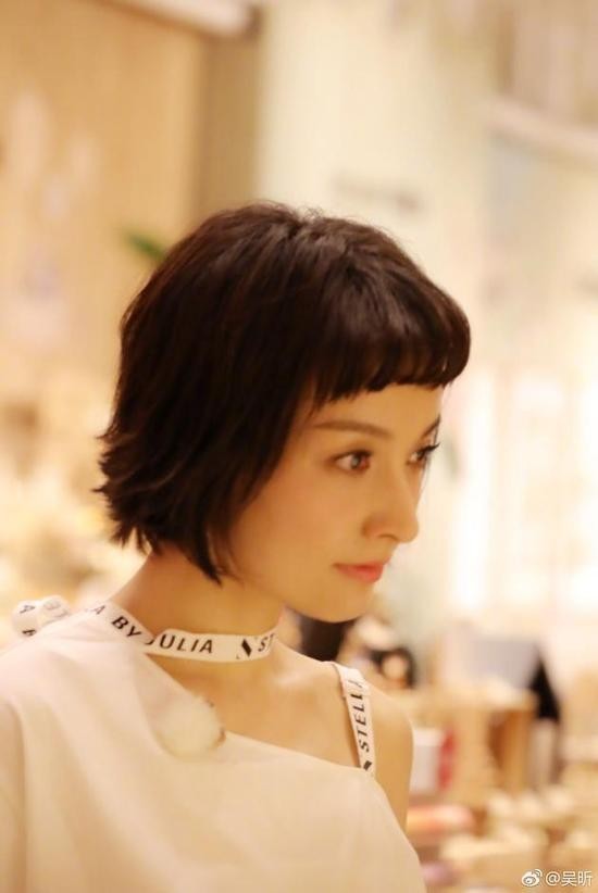 潘玮柏与吴昕独家对话,揭秘小巷特色小店,独家采访曝光!