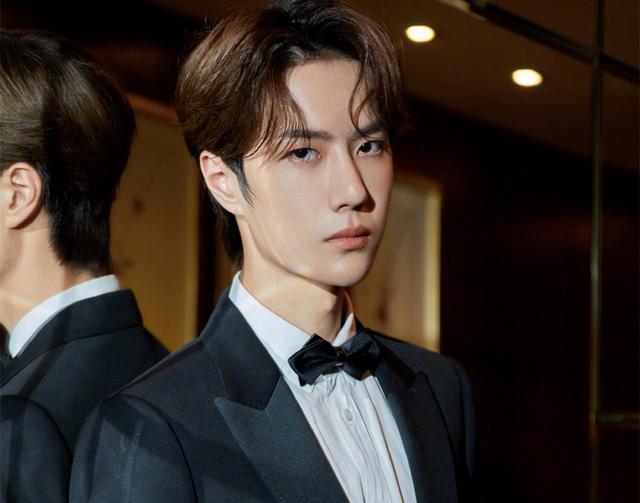 刘汉女明星科技新品,未来触手可及,引领生活新风尚