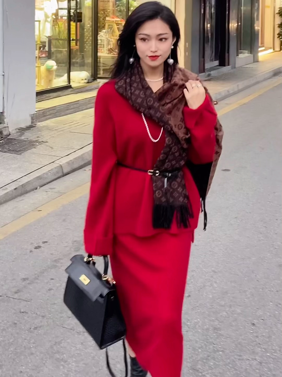 秋冬新款时尚服饰大赏,小红书分享让你瞬间成为街头焦点!