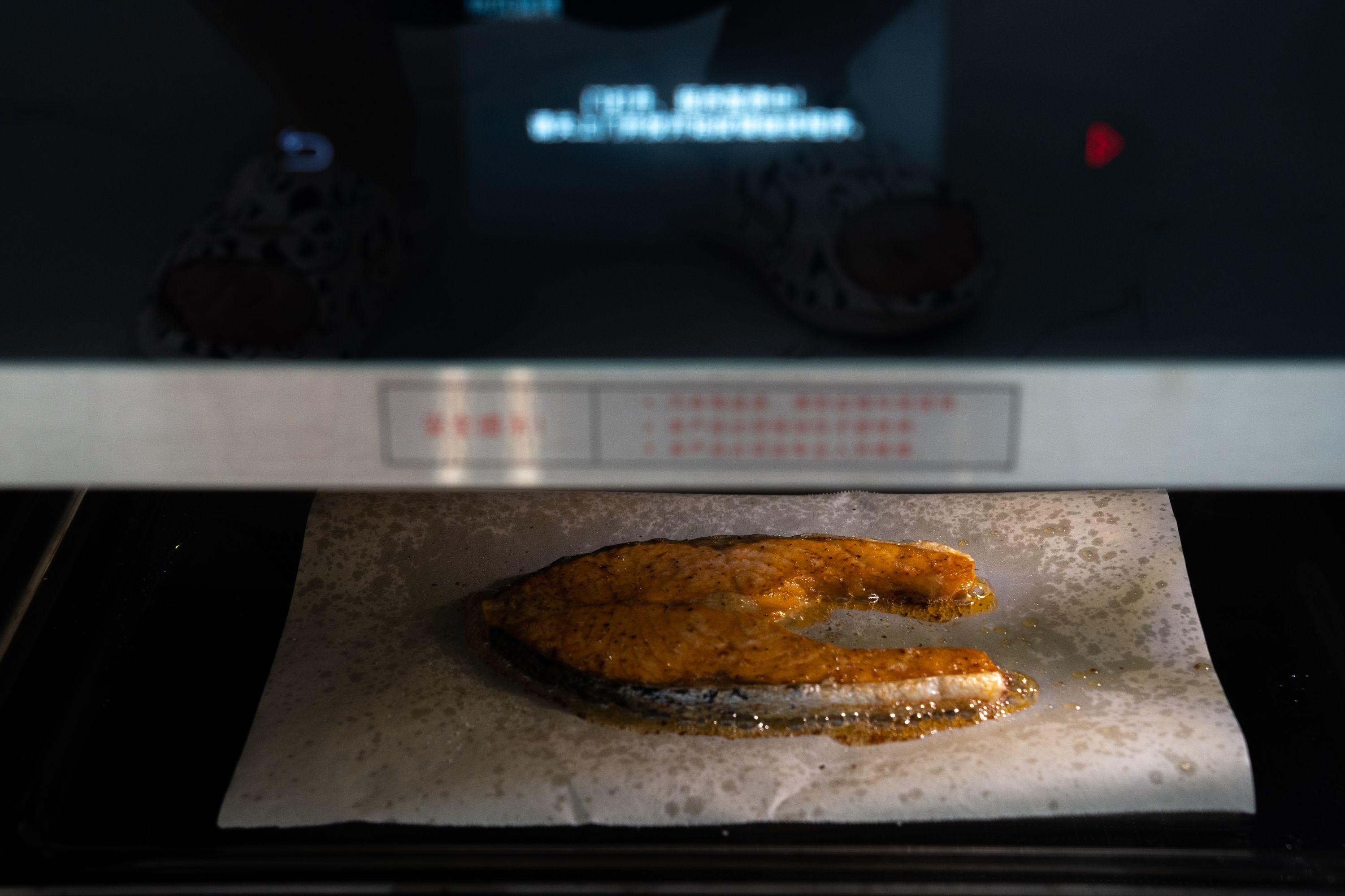 最新烤羊设备引领科技烹饪风潮,塑造未来生活新风尚