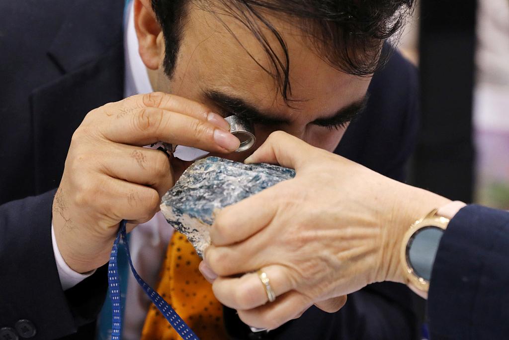 镇东矿业多伦多上市,自然美景的探索之旅启动