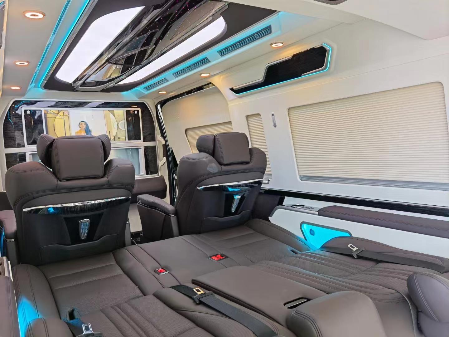 丰田皇冠最新款,科技之巅,未来豪华驾驭之选