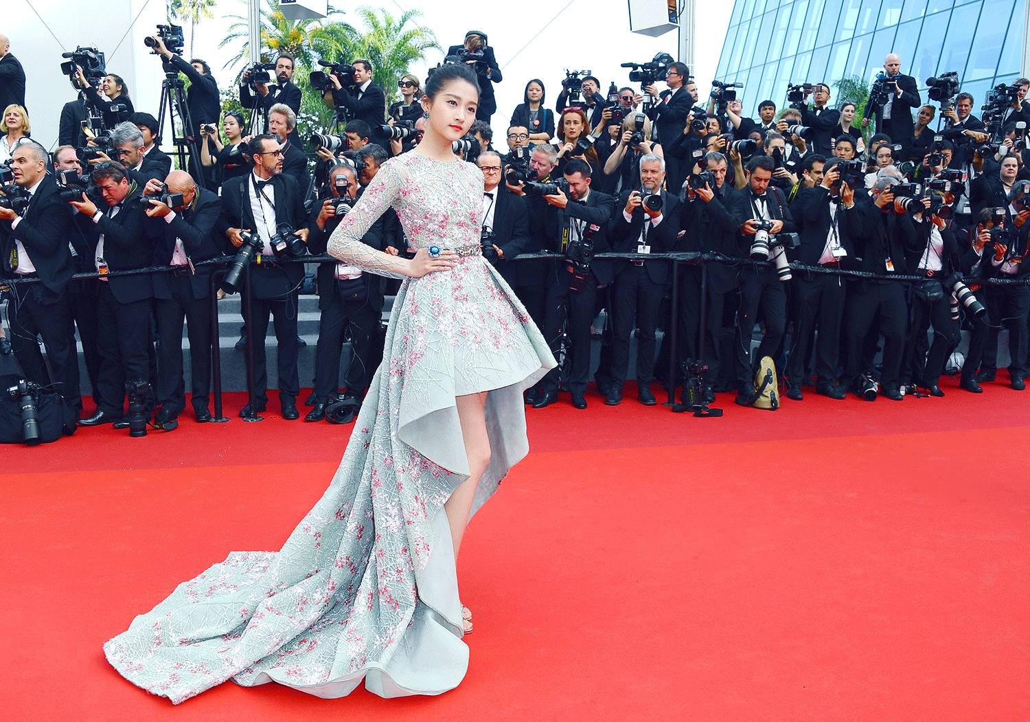 刘雯最新璀璨星光下的时尚女王风采照片曝光