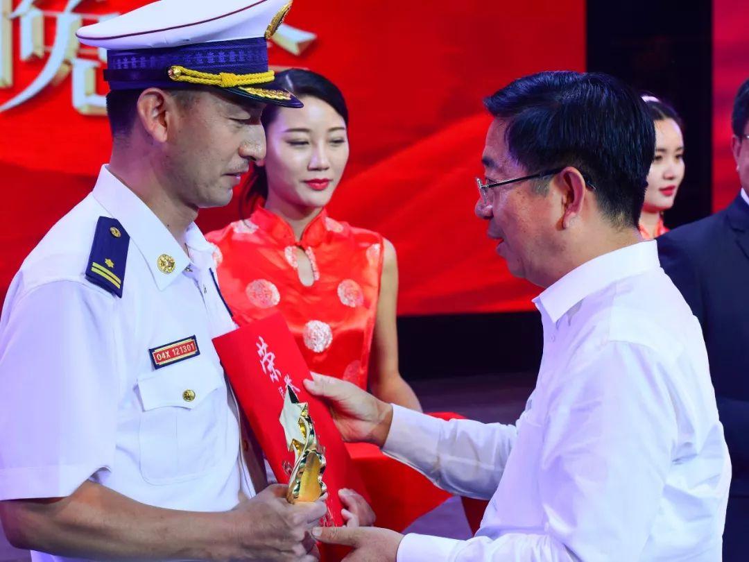 科技引领投资新时代,最新股票走势智能分析器助你洞悉股市动态