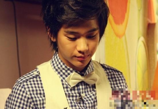 金秀贤最新探索之旅,自然美景的轻松之旅