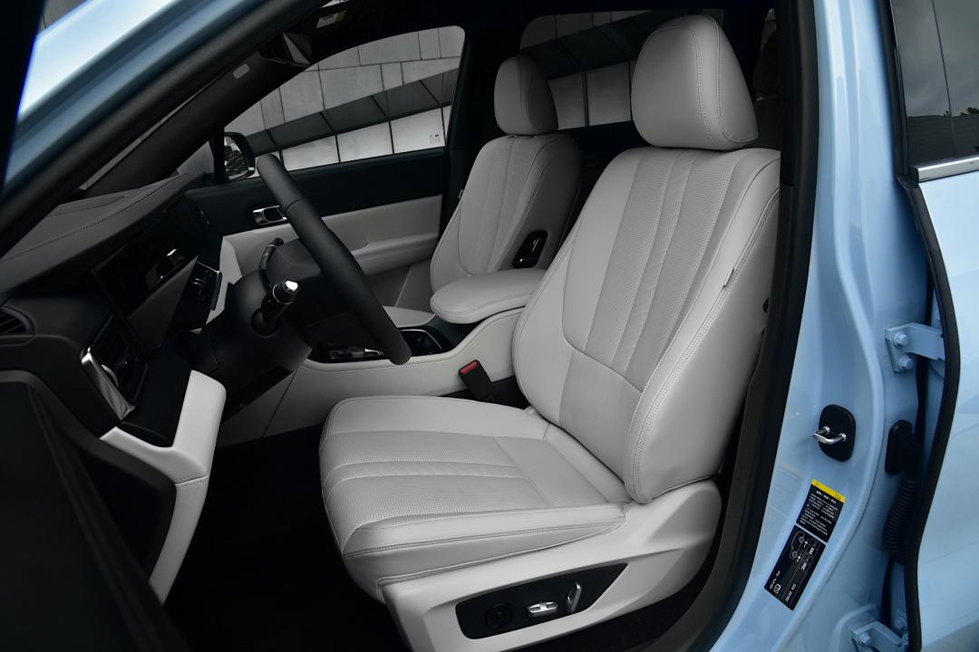 最新汉兰达报价,科技巨献,未来驾驭的理想之选车辆