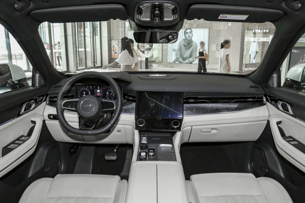 最新汉兰达报价,科技巨献,未来驾驭的理想之选车辆