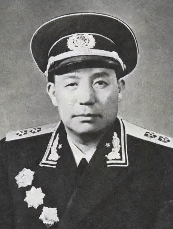 最新军旅剧,铁血柔情展英姿