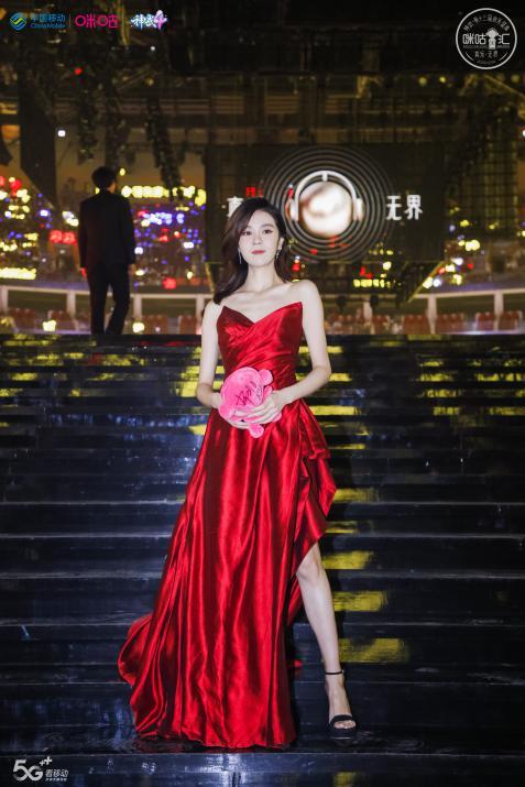 周杰伦最新演唱会,音乐盛宴引爆全场狂欢!