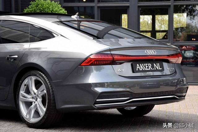 奥迪A7最新款,极致工艺展现未来之驾