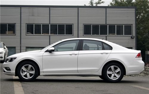 大众凌渡最新款引领潮流,炫酷登场开启新风尚!