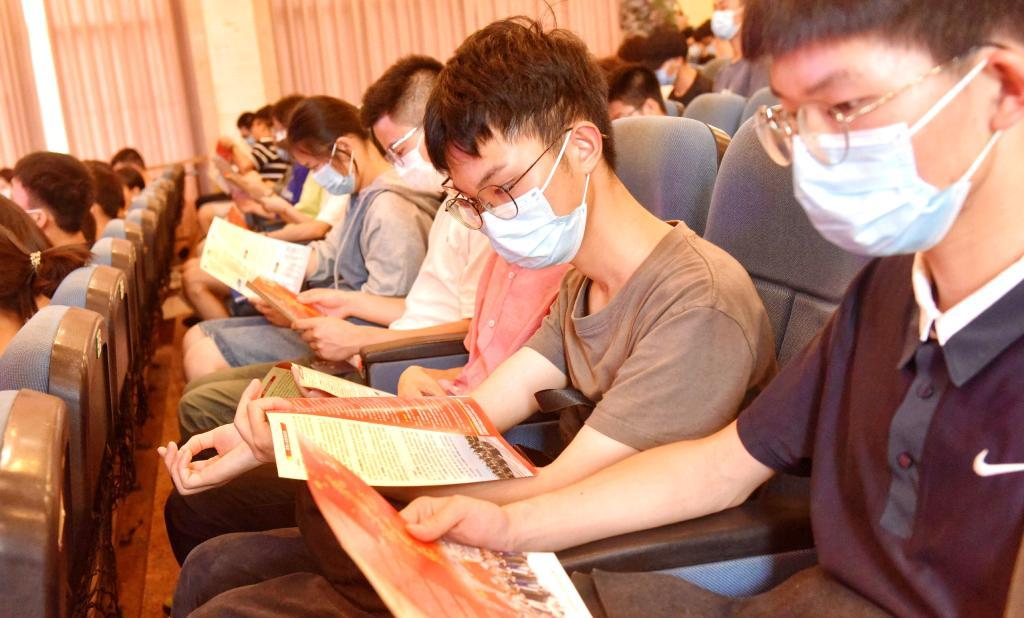 乐山最新动态，多维度视角探讨城市发展与观点碰撞
