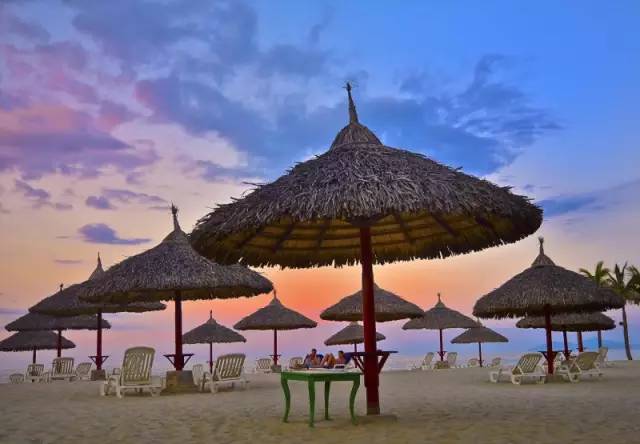 聚乙烯最新价格,与自然美景对话,探寻内心平和宁静之旅