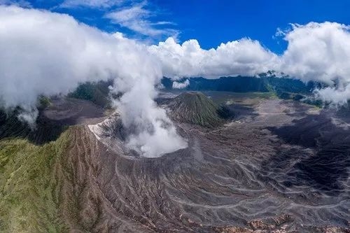 最新空战电影与探索自然美景之旅,内心的宁静与平和之旅