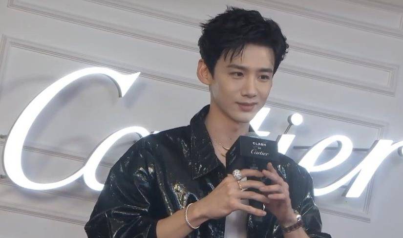 白敬亭最新阳光照片,温暖日常的精彩瞬间