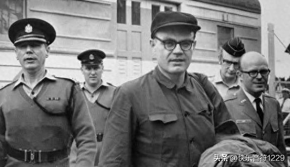 科技与生活的交汇点,最新微话题热议的社会影响