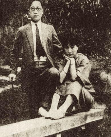 最新英美报刊选读,高科技重塑世界,智能生活的未来体验