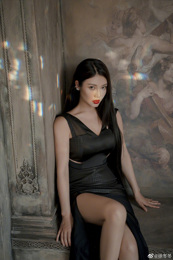 徐冬冬最新图片,魅力与争议的交织展现时刻